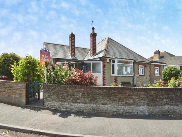 Bungalow for sale in Chilton, Acol