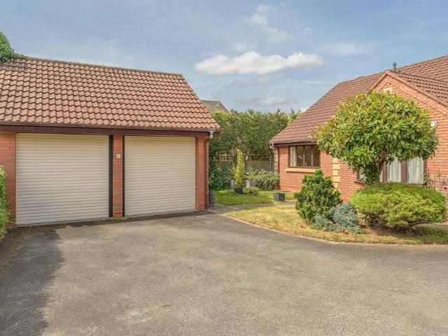 Bungalow for sale in Stourbridge, Dudley