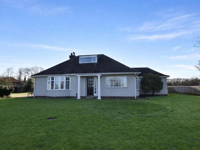 Bungalow for sale in Laceby