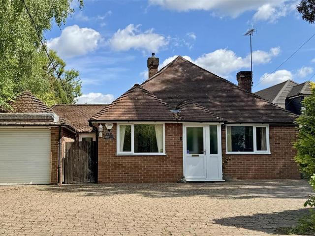 Bungalow for sale in Cramhurst, Fole