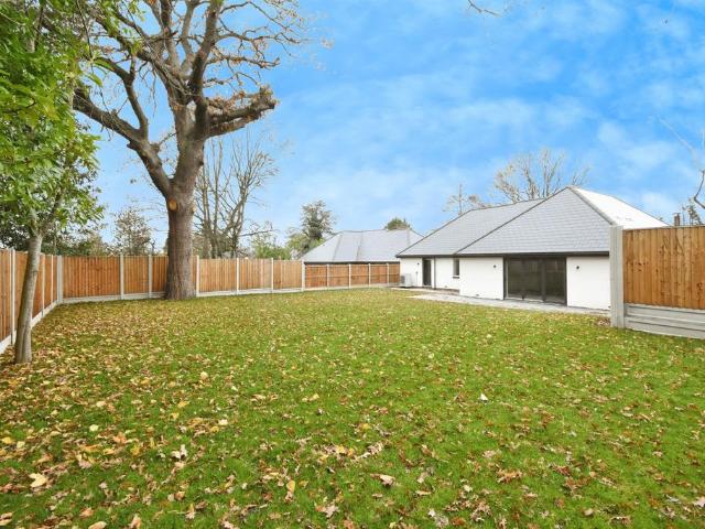 Bungalow for sale in Bocking, Chipping Hill