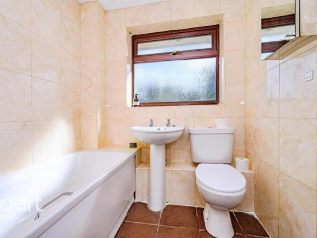 Bungalow for sale in Spring Park, Luton
