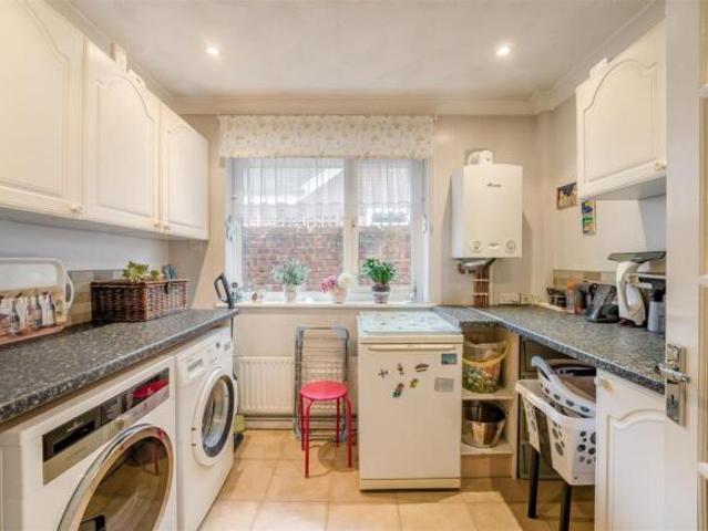 Bungalow for sale in Midway, Kent