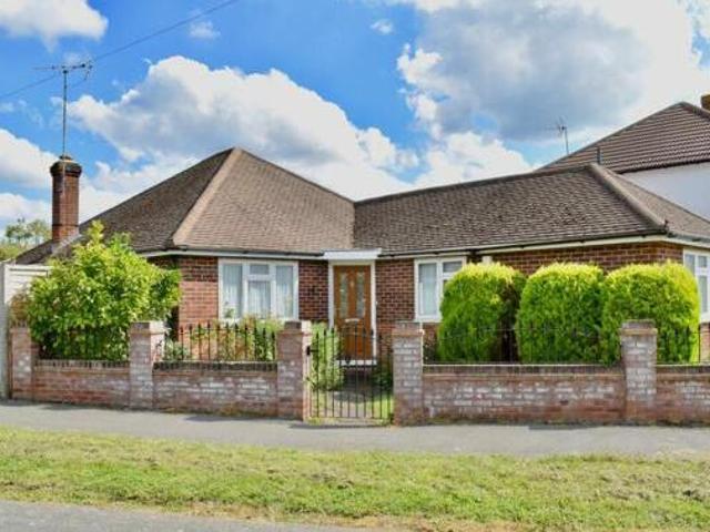 House for sale in Ashtead, Mole Valley