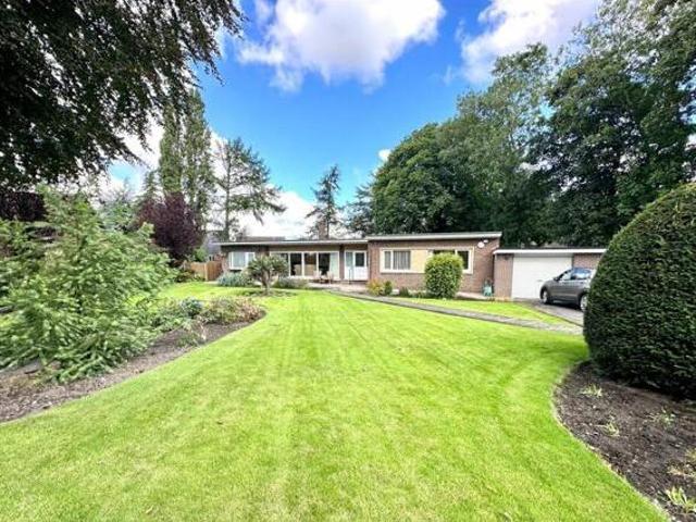 House for sale in Pogmoor, South Yorkshire