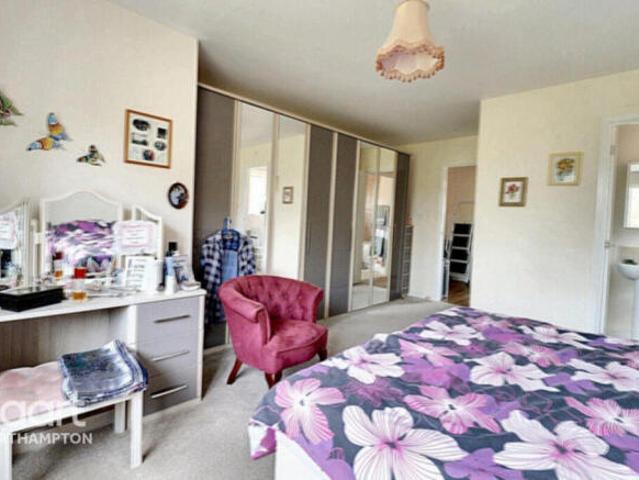 Bungalow for sale in Northampton, Northamptonshire