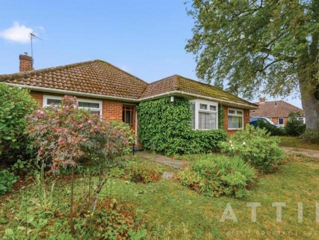 Bungalow for sale in Crostwick, Norfolk