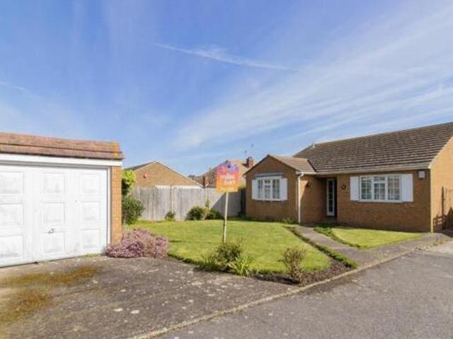 House for sale in Dumpton, Acol
