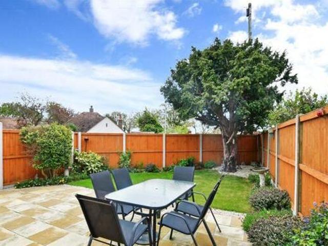 House for sale in Dumpton, Acol