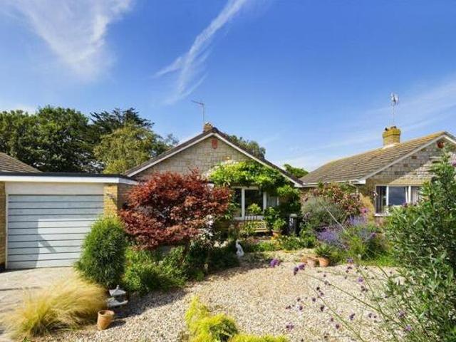 House for sale in Bromstone, Acol
