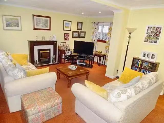 House for sale in Cambusbarron