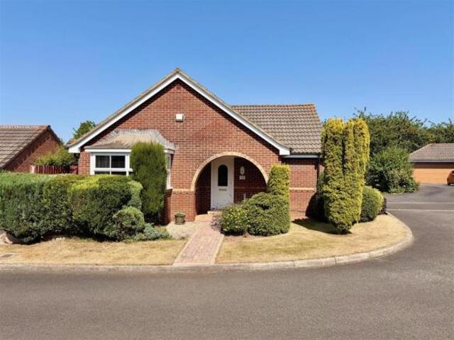 Bungalow for sale in Mount Wise