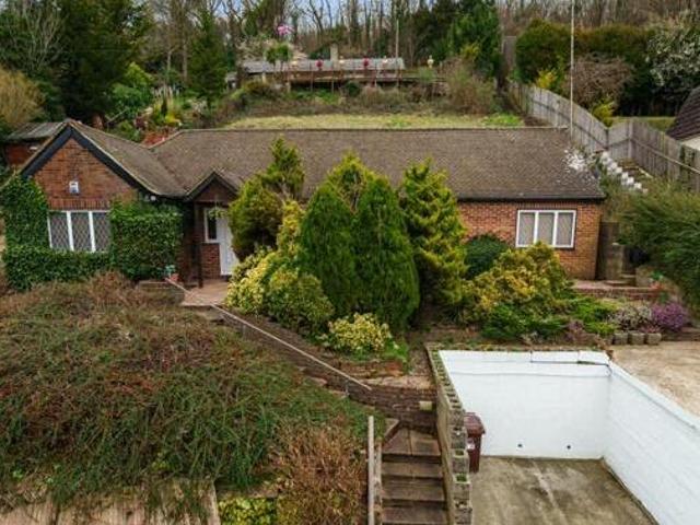 House for sale in Hillview, Surrey