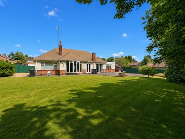 Bungalow for sale in Billing, West Northamptonshire