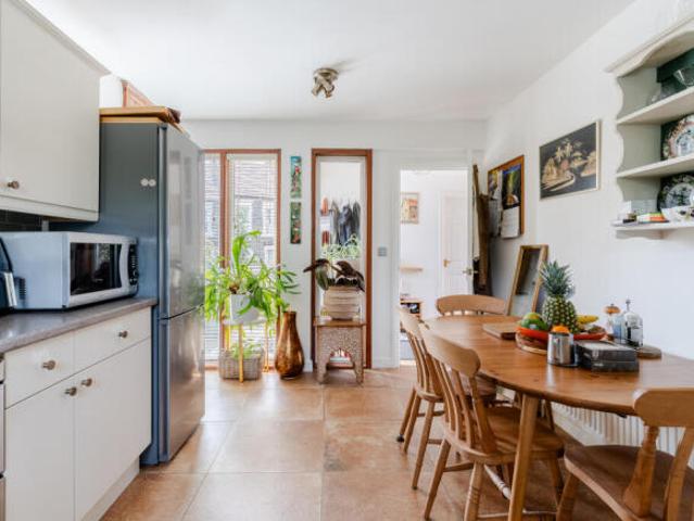 Bungalow for sale in Kingswood