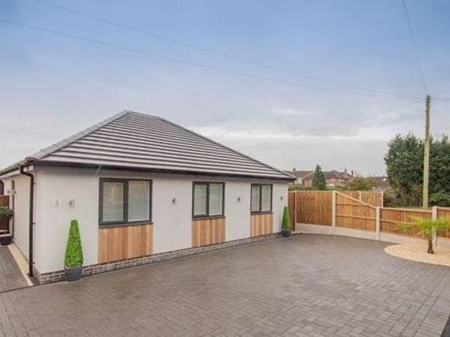 House for sale in Froggatt, East Midlands