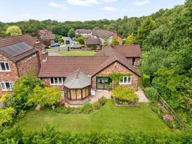 Bungalow for sale in Chessington, Greater London