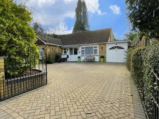 House for rent in Surrey