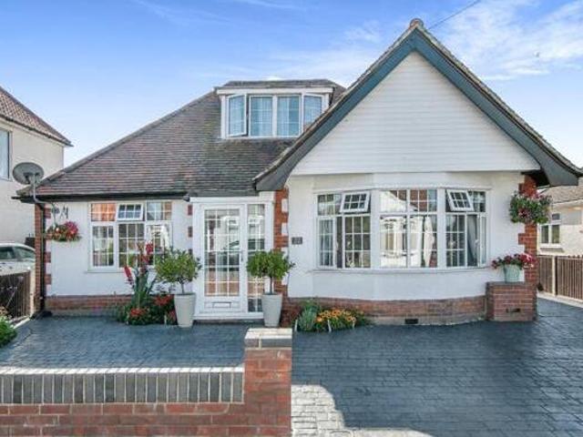 House for sale in Holland-on-Sea, Dale Hill