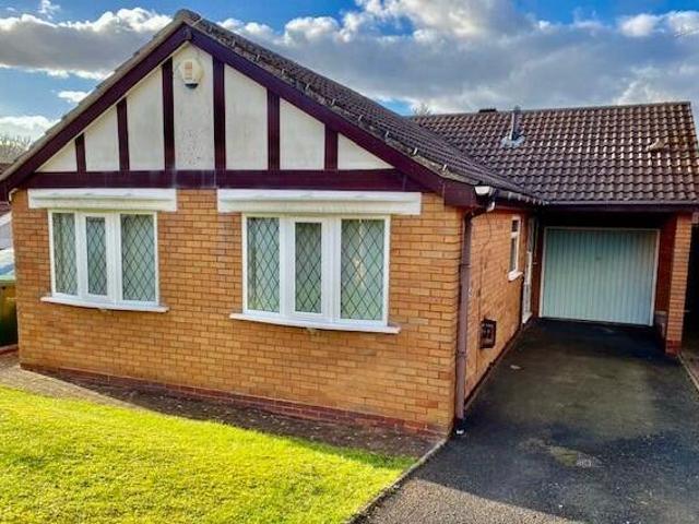 House for sale in Halesowen, West Midlands