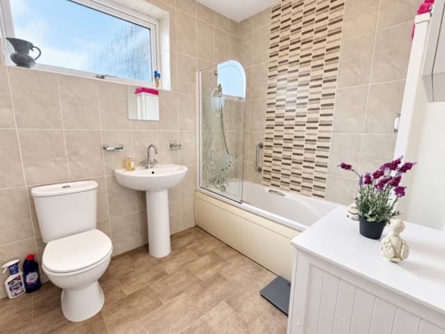 Bungalow for sale