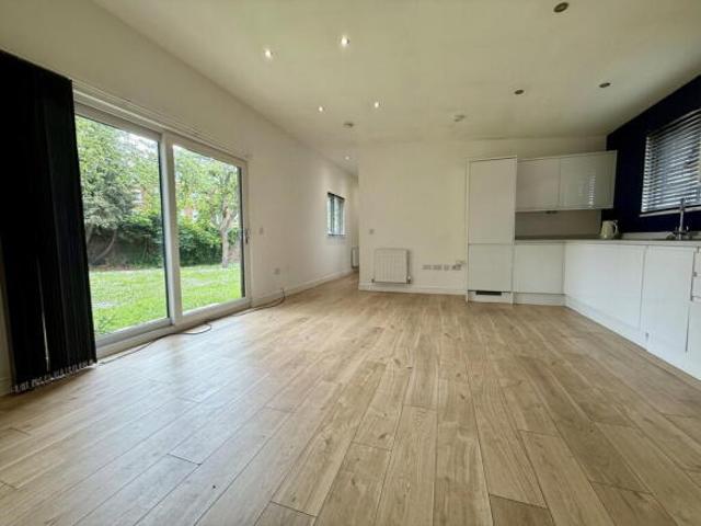 Bungalow for sale in Wotton Pitch, Gloucester