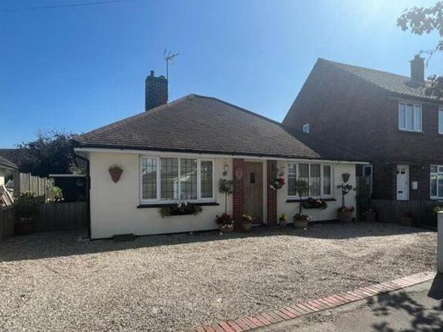 House for sale in Frinton and Walton, Dale Hill