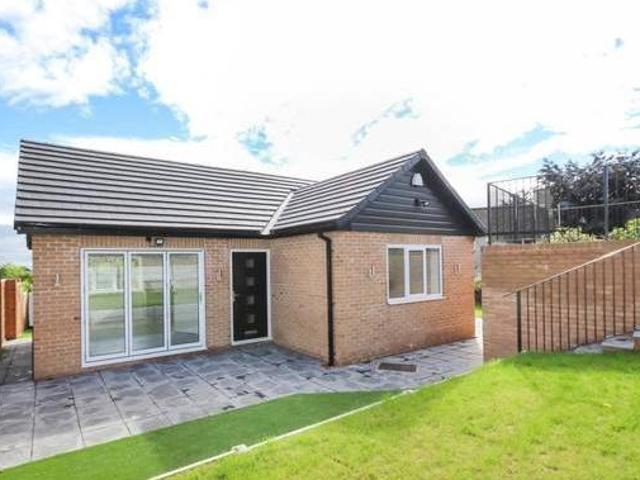House for sale in Froggatt, East Midlands