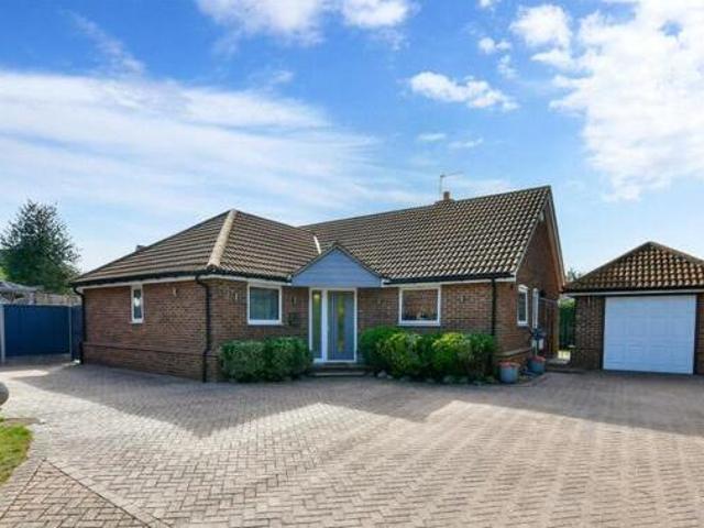 House for sale in Kings Farm, Hamerton
