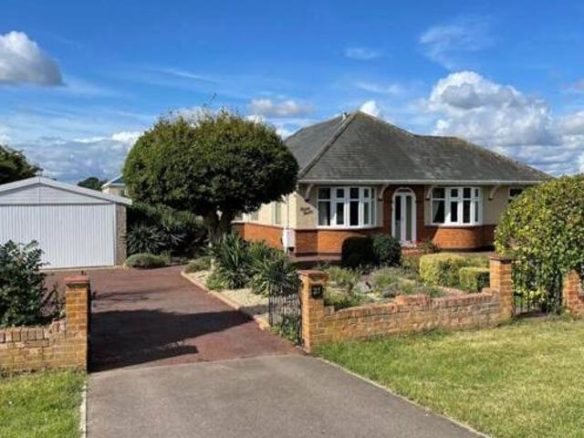 House for sale in Henlow, Bedfordshire
