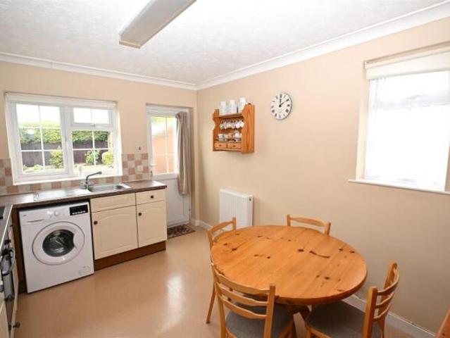 Bungalow for sale in Berg Estate, Basingstoke and Deane