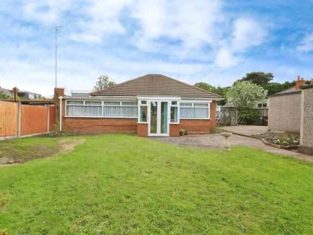Bungalow for sale in Goldthorn Hill, West Midlands