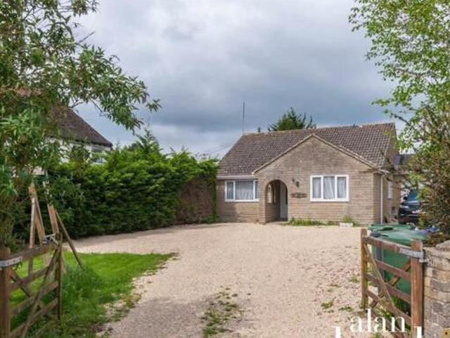 House for sale in Hart, Hampshire