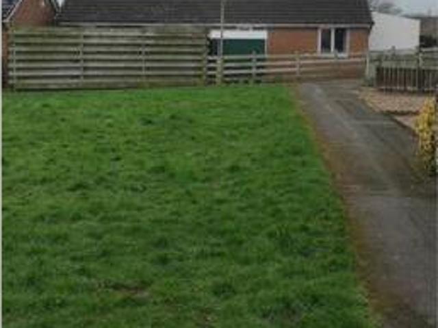 House for sale in Huddersfield, West Yorkshire