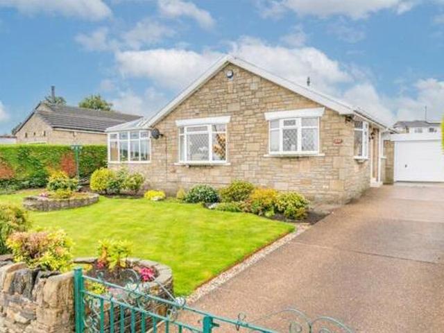 House for sale in Huddersfield, West Yorkshire