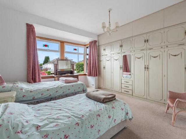 Bungalow for sale in Clarkston, Scotland