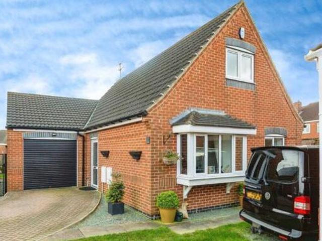 House for sale in Kimberworth, South Yorkshire