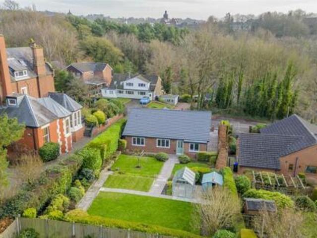 House for sale in Kingsley Moor, Staffordshire