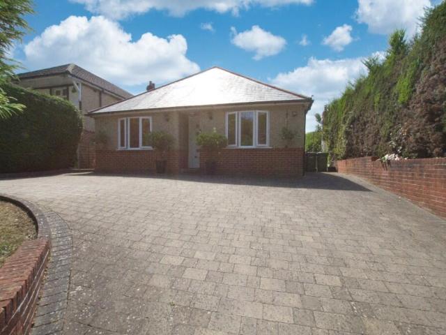 Bungalow for sale in Old Netley, Helford