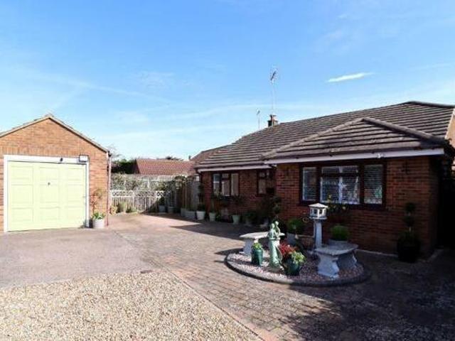 House for sale in Luton