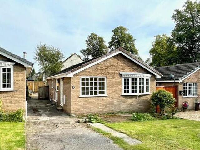 House for sale in Froggatt, East Midlands