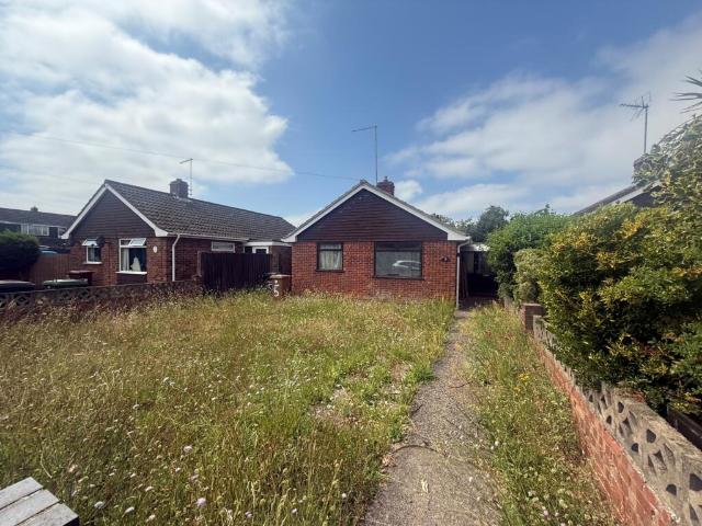 Bungalow for sale in Hampton Green, Cambridgeshire