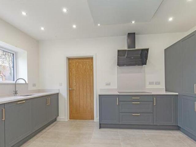 House for sale in Loundsley Green, East Midlands