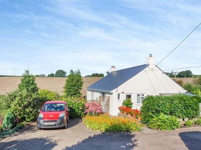 House for sale in Bromsberrow Heath, Gloucestershire