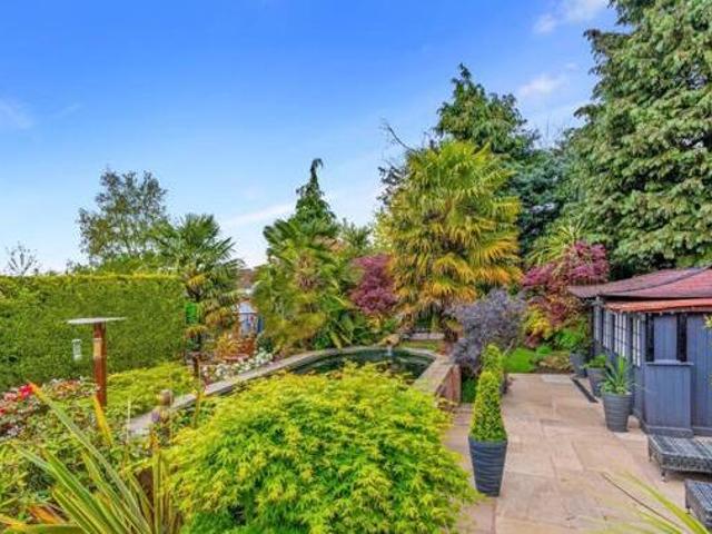 House for sale in Stourbridge, West Midlands