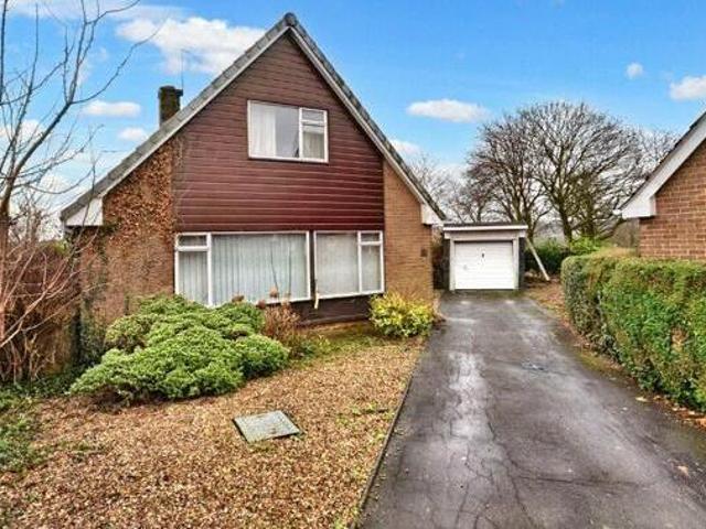 House for sale in Ossett, West Yorkshire