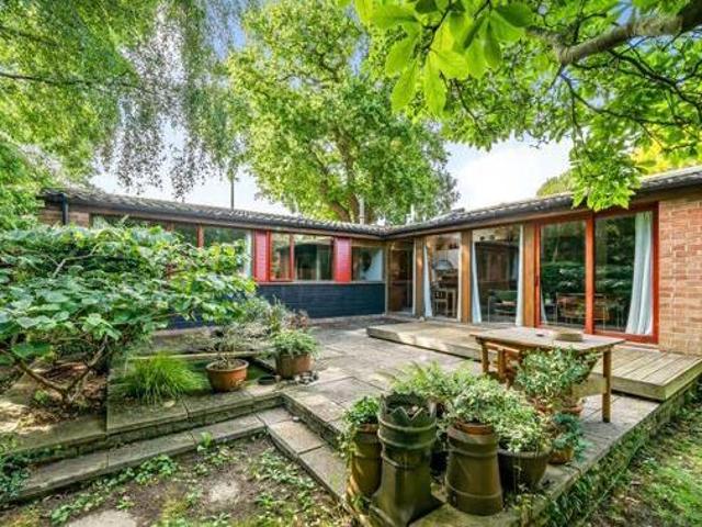 House for sale in The Slade, Oxfordshire