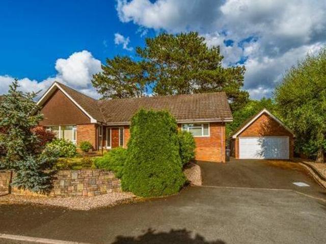 House for sale in Stourbridge, West Midlands