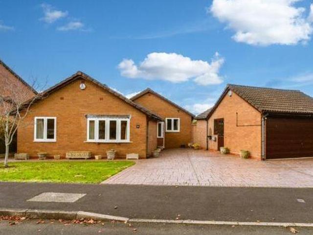 House for sale in Stourbridge, West Midlands