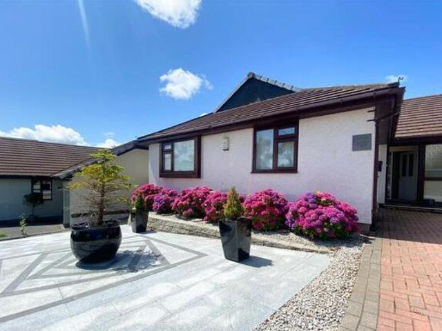 House for sale in Hayle, Cornwall